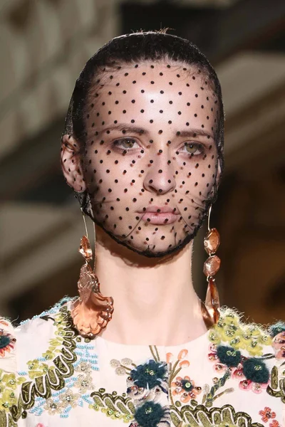 Look 6